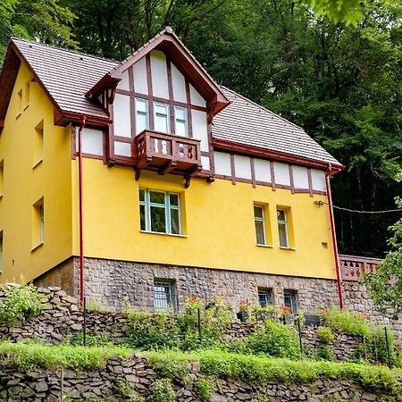 Vila Weigend Libouchec Luaran gambar
