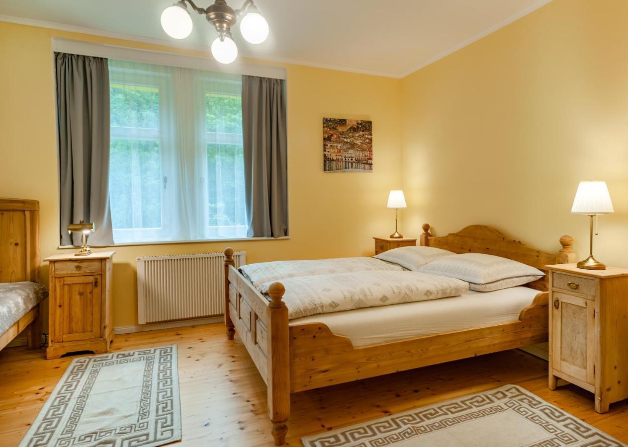 Vila Weigend Libouchec Luaran gambar